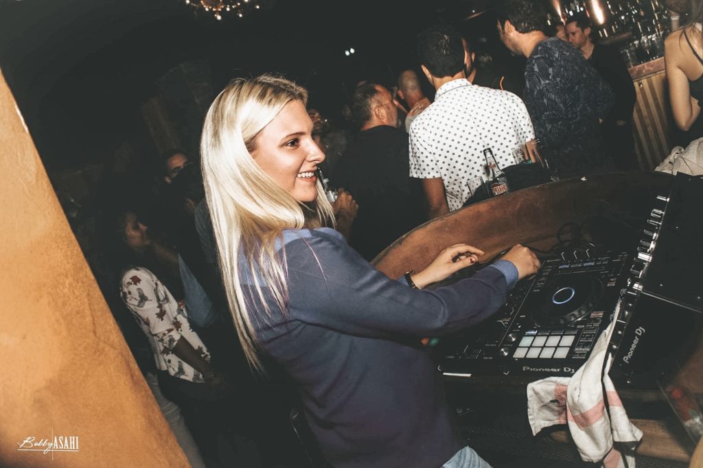 BAR LE PAMPAM Rue de la soif DJ Laura Laffon Canet en roussillon